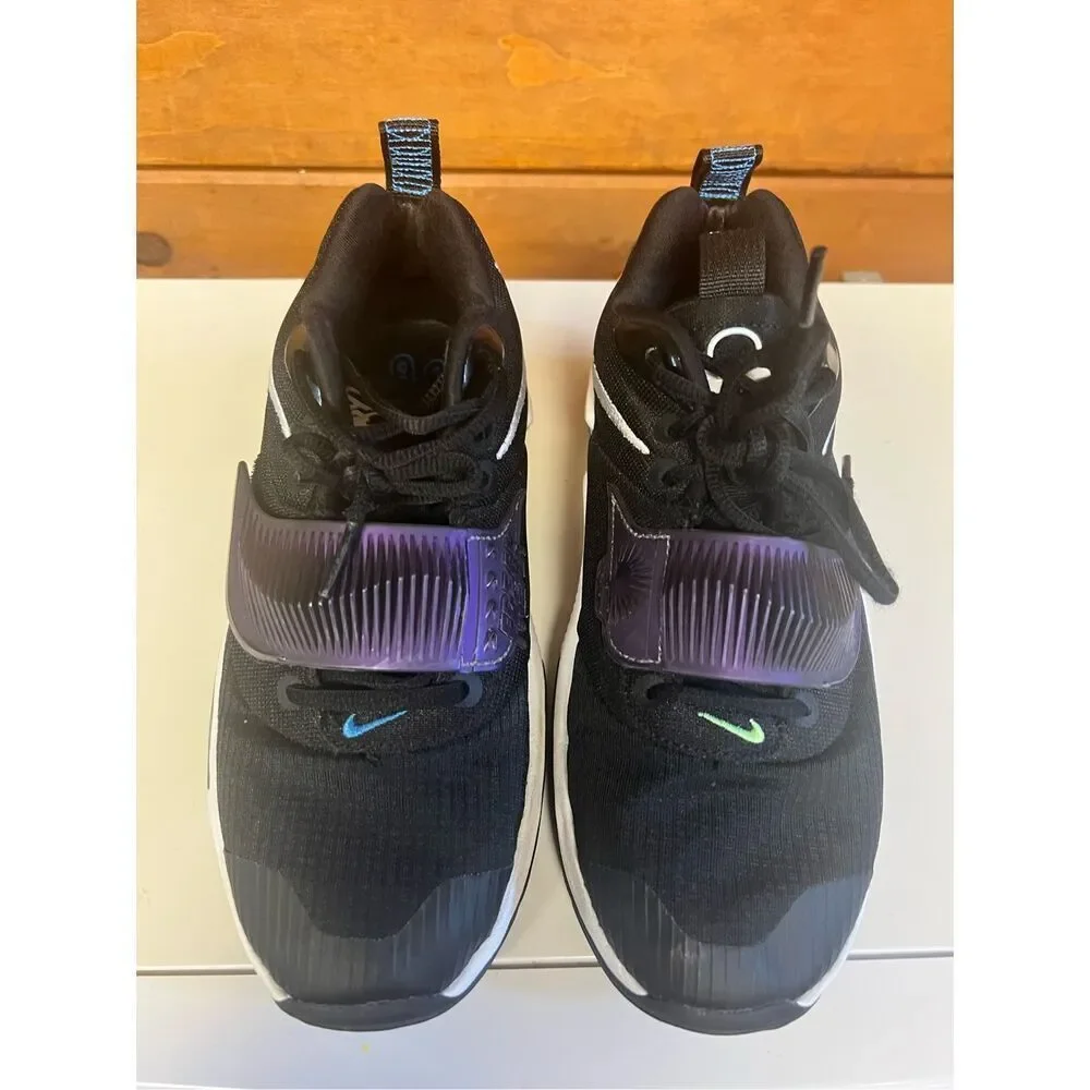 Nike Kid's Freak 3 (GS) Basketball Shoe Sz 5.5 Y  DB4158-001